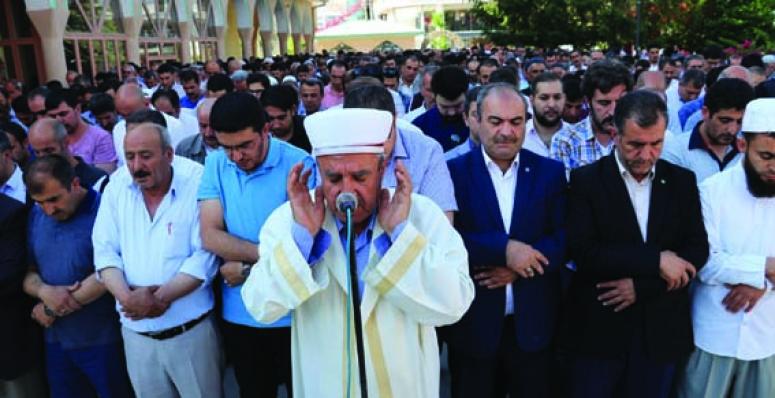 Van'da Mursi için gıyabi cenaze namazı 