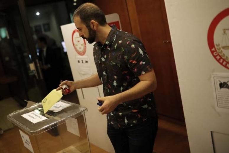 Yurt dışında oy kullanma işlemi tamamlandı