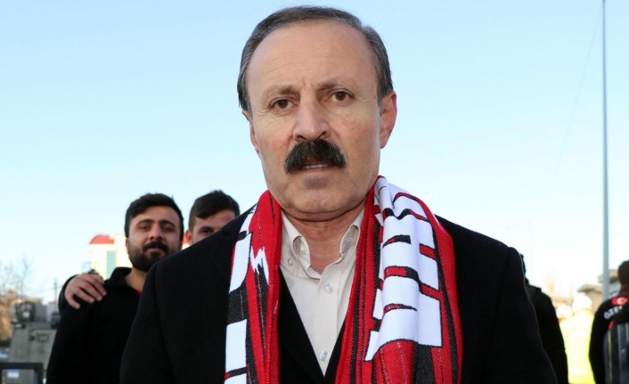Yenitürk: Vanspor'u destek olmadan yönetemeyiz!