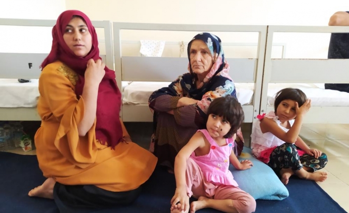 Afgan göçmenler arkalarında acı hikayeler bıraktı