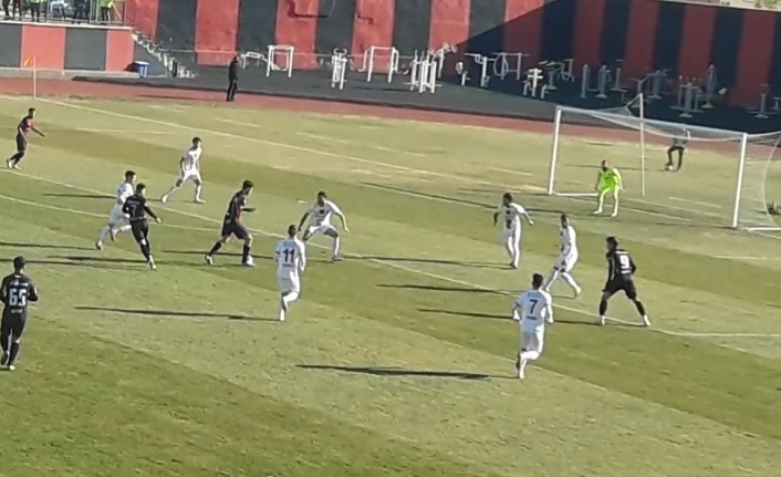 Vanspor, İnegölspor’u 3 golle mağlup etti:3-1