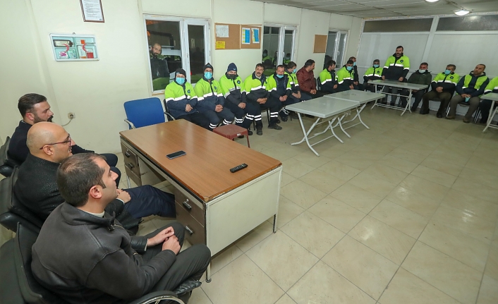 Başkan Vekili Aydın’dan, belediye çalışanlarına ziyaret