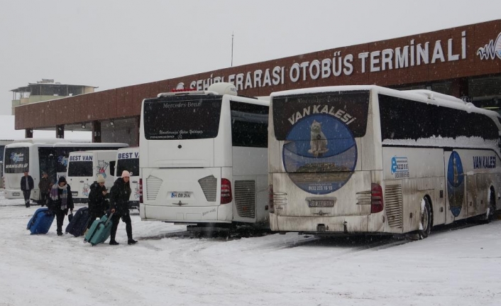 Van’da otobüs seferleri iptal edildi