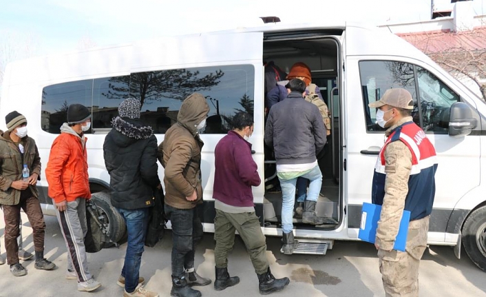 Van’da 116 düzensiz göçmen yakalandı