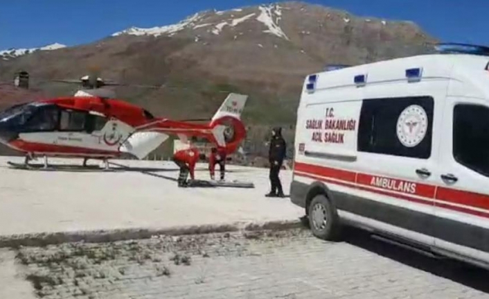 Kalp hastası vatandaş ambulans helikopterle hastaneye kaldırıldı