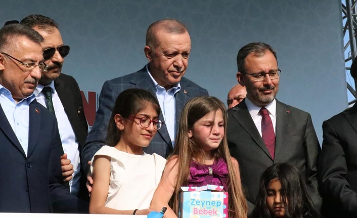 Vanlı küçük kızın Erdoğan aşkı