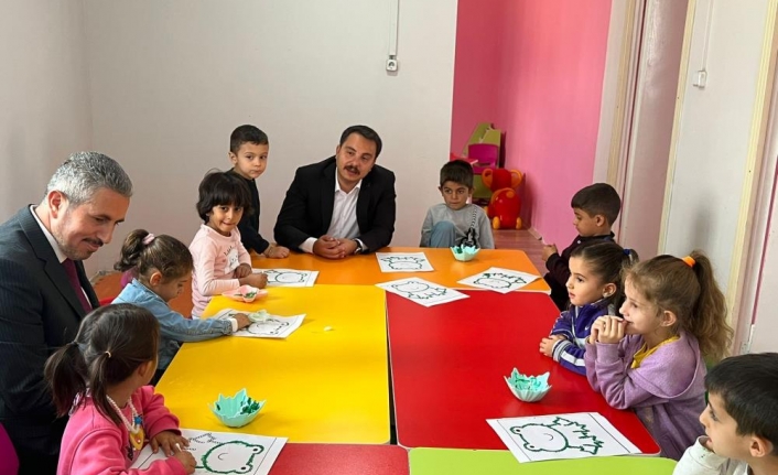 Kaymakam Aydoğan çocuklarla buluşmaya devam ediyor