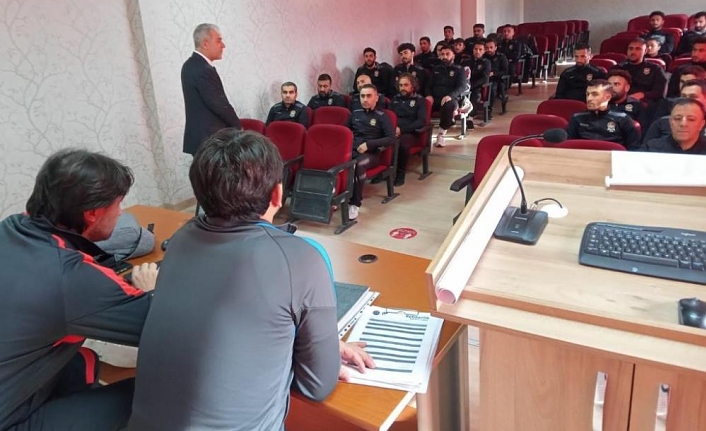 TÜFAD’dan spor insanı Enver Kaya adına antrenör semineri