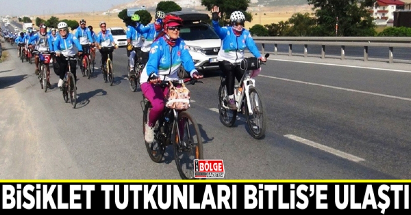 Van Gölü için pedal çeviren bisiklet tutkunları Bitlis’e ulaştı