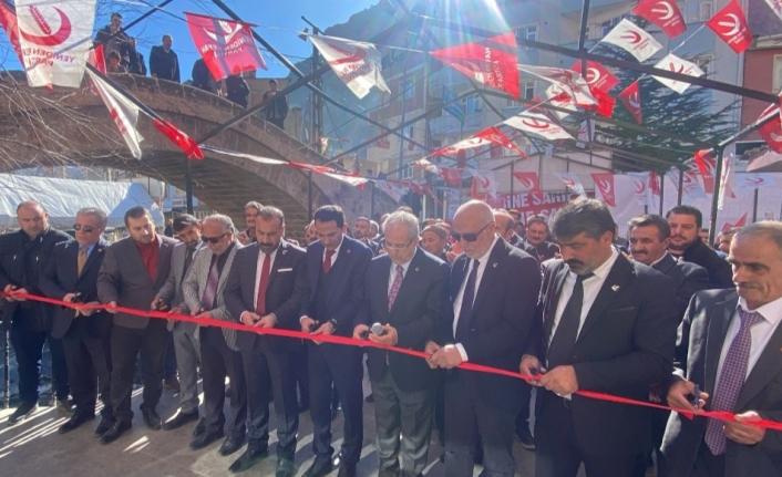 Yeniden Refah Partisi'nin Çatak Seçim bürosu açıldı