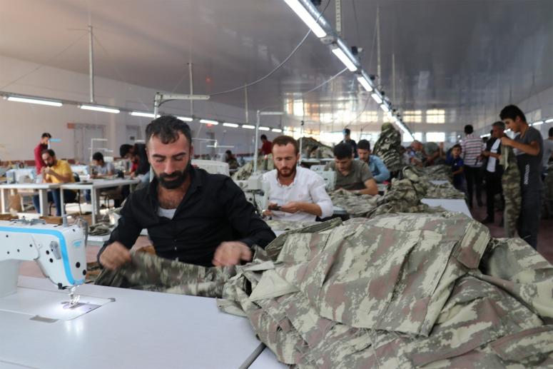 Tekstil fabrikasına dönüştürülen cezaevinde 150 kişi istihdam ediliyor