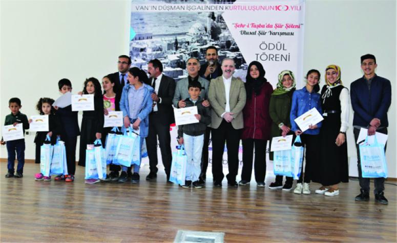 Tuşba'daki şiir yarışmasında ödüller verildi