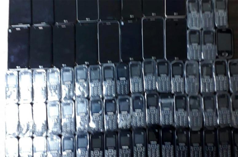 Van'da 75 adet kaçak cep telefonu ele geçirildi