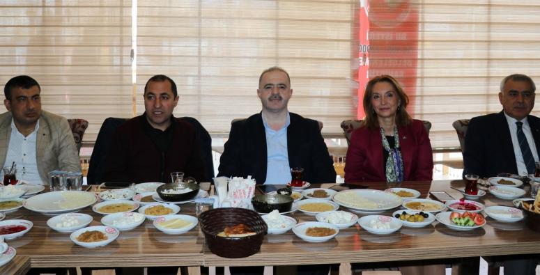 Türkiye Kent Konseyi Birliği Van'da basınla bir araya geldi 