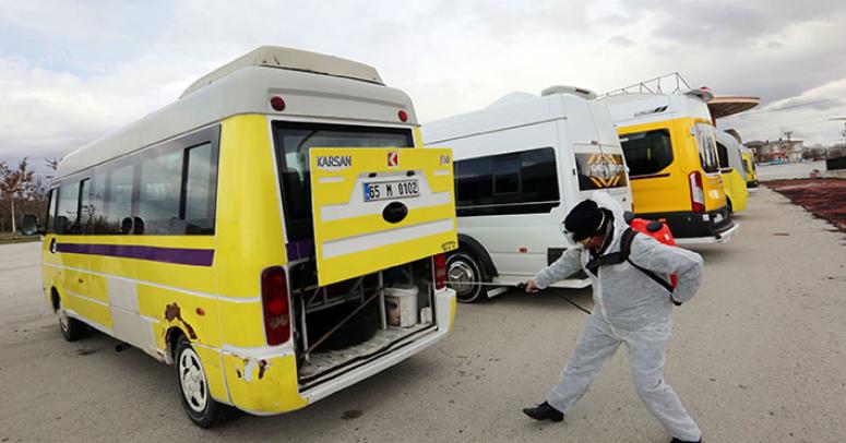 Van'daki minibüs ve ticari taksiler dezenfekte edildi