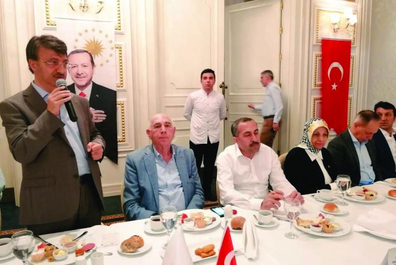 Türkmenoğlu İstanbul'da STK üyeleriyle bir araya geldi
