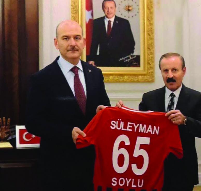 Yenitürk'ten, Bakan Soylu'ya Vanspor forması…
