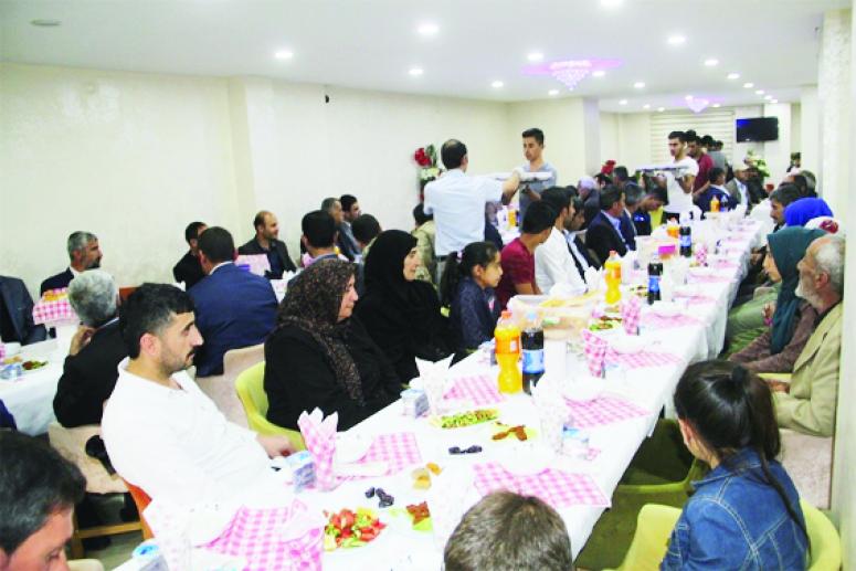 Başkale'de şehit aileleri ve gaziler onuruna iftar 