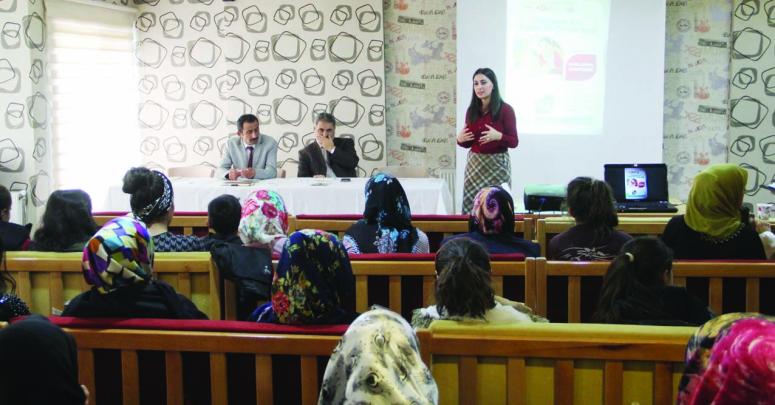 Başkale'de 'Kadın haklarına ilişkin bilinçlendirme' semineri 
