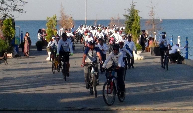 Van Gölü'ne dikkat çekmek isteyen bisikletçiler Tatvan'da…