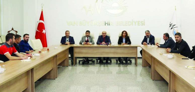 Büyükşehir Belediyesi Gençlik ve Spor Kulübü'nden istişare toplantısı 