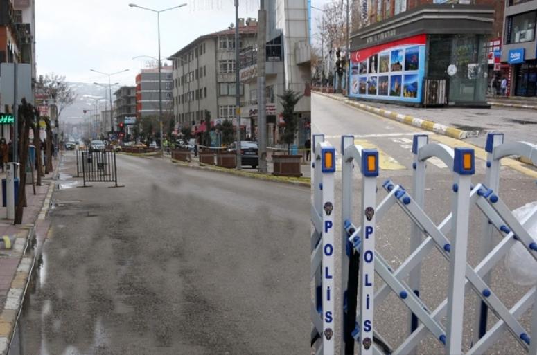 Cumhuriyet ve Maraş caddeleri trafiğe kontrollü açıldı