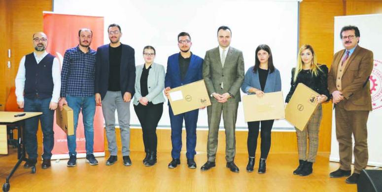 Van'da 'Üniversiteliler Gözüyle Kalkınma Temalı Proje Yarışması ödül töreni 