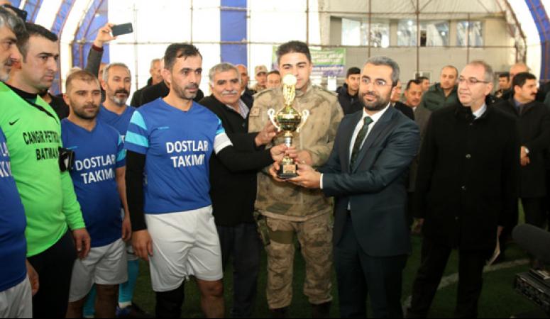 Edremit'teki futbol turnuvası sona erdi