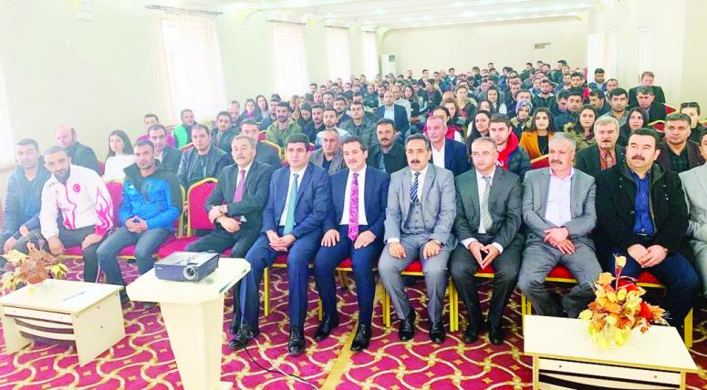 Erciş'te okul sporları toplantısı