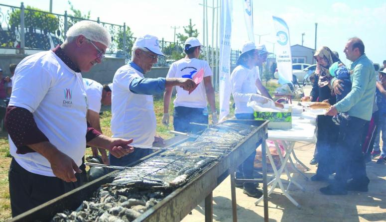 Van'da '5'inci Van Balığı Festivali'ne yoğun ilgi 