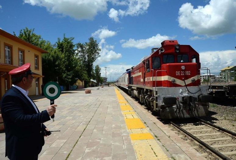 Transasya Ekspresi ve Van Tahran yolcu tren seferleri durduruldu