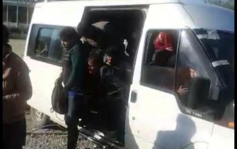 Gürpınar'da 29 kaçak göçmen yakalandı