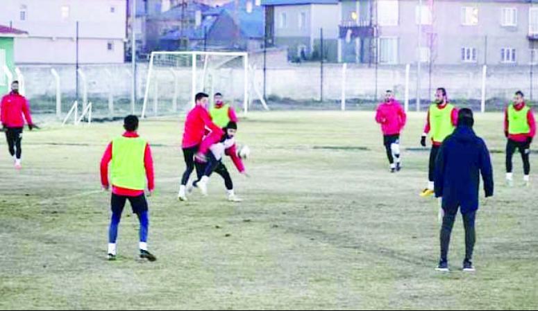 B.Vanspor'da, Çatalcaspor hazırlıkları sürüyor…