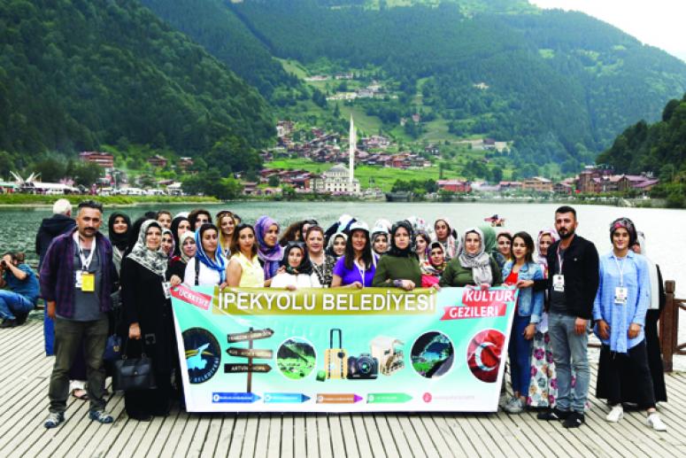 İpekyolu'ndaki kadınların Karadeniz gezisi tamamlandı