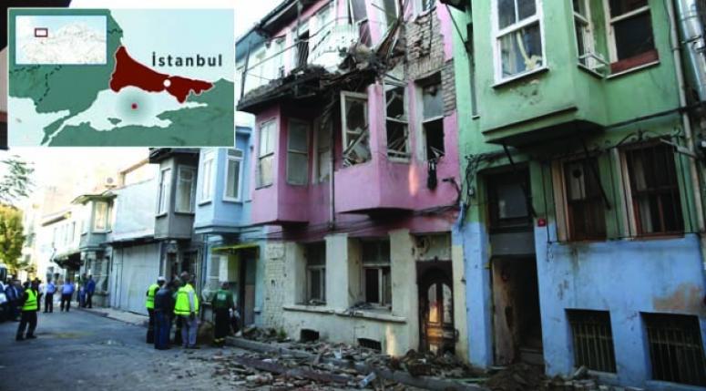 İstanbul'daki depremde 78 bina hasar gördü