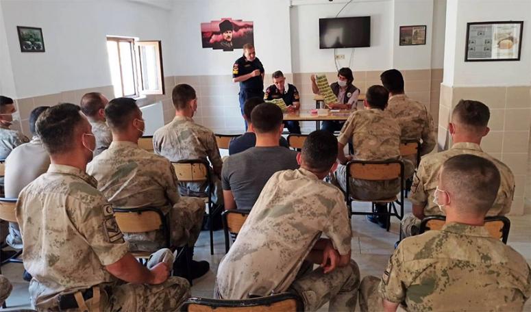 Van'da jandarma personeline yönelik eğitimler sürüyor 