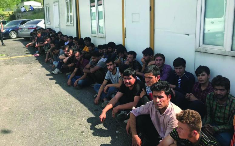 Van'da 77 kaçak göçmen yakalandı 