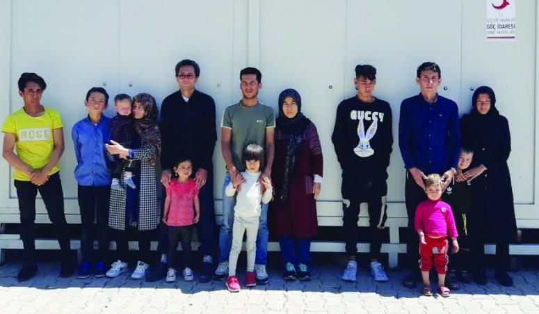Başkale'de 14 düzensiz göçmen yakalandı