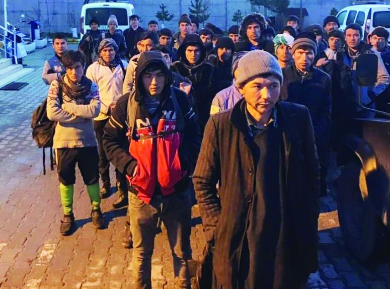 Van'da 58 kaçak göçmen yakalandı 
