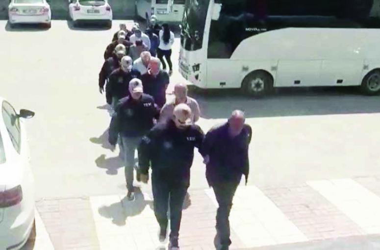 Van Büyükşehir Belediyesi çalışanlarına operasyon: 9 gözaltı 
