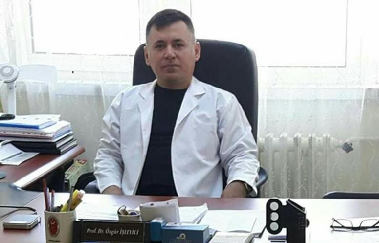 Van'daki profesör beyin kanaması sonucu öldü