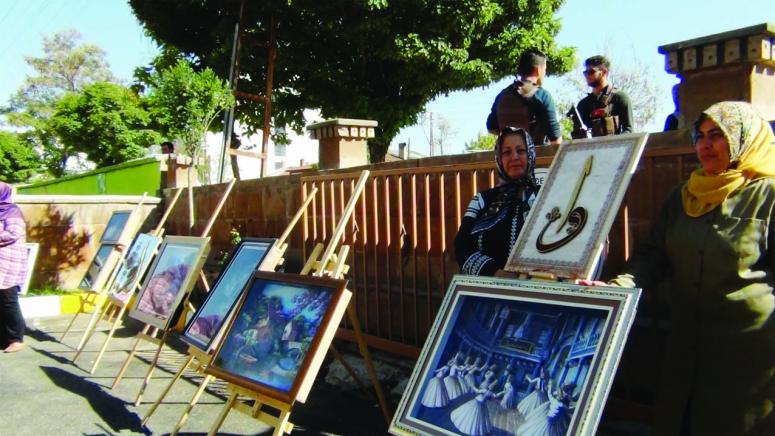 Erciş'te 'ustalar kursiyerlerle buluşuyor' etkinliği 