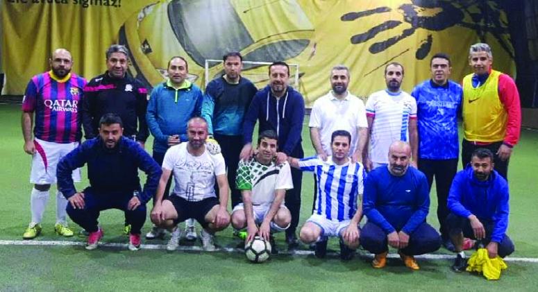 Edremit Belediyesi yöneticileri ve gazeteciler arasında dostluk maçı…