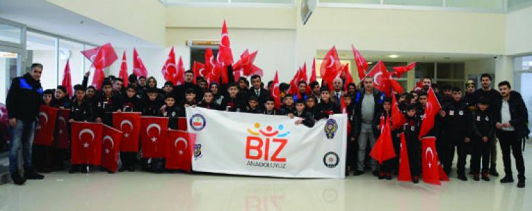 Van'daki öğrenciler İstanbul ve Çanakkale yolcusu