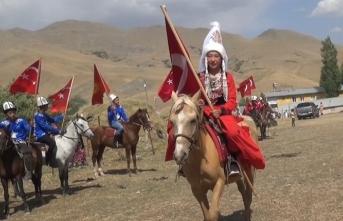 Kırgız Türkleri, Türkiye’ye gelişlerinin 40'ıncı yılını kutladı
