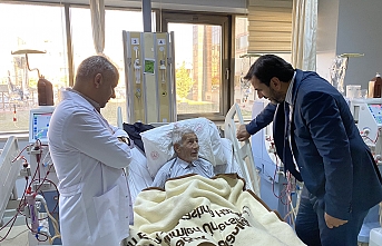 Başhekim Sarıkaya'dan diyaliz hastalarına moral ziyareti