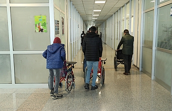 Van’da engelli vatandaşlara tekerlekli sandalye…