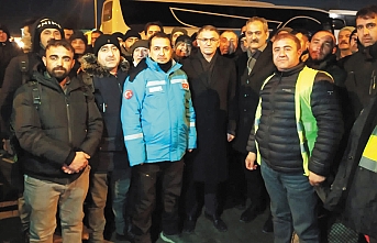 Bakan Özer, afet bölgesindeki VASKi ekibine teşekkür etti