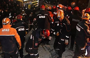 Van’da 90 AFAD personeli deprem bölgesine gönderildi