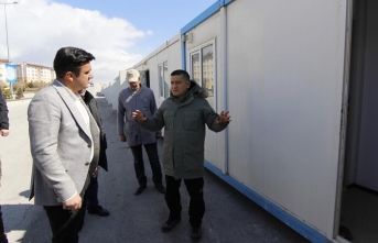 Erciş Belediyesi'nden deprem bölgesine konteyner desteği